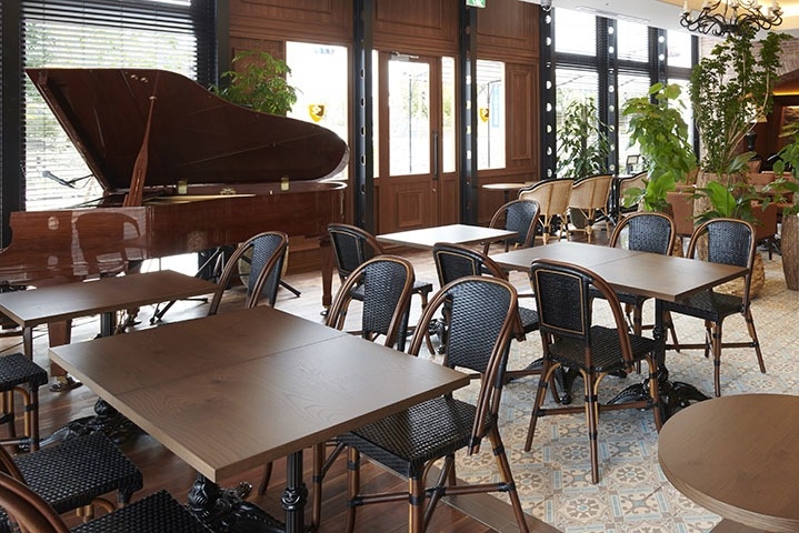 名古屋トヨペット 稲沢店 CAFÉ TANAKA カフェサロン