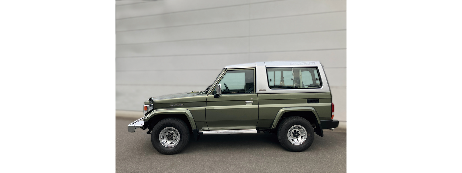 HZJ73 ランドクルーザー70 LXFRPトップ